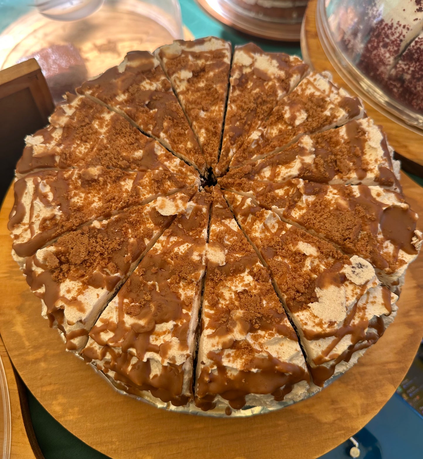 Chocolate & Lotus Biscoff Cake
